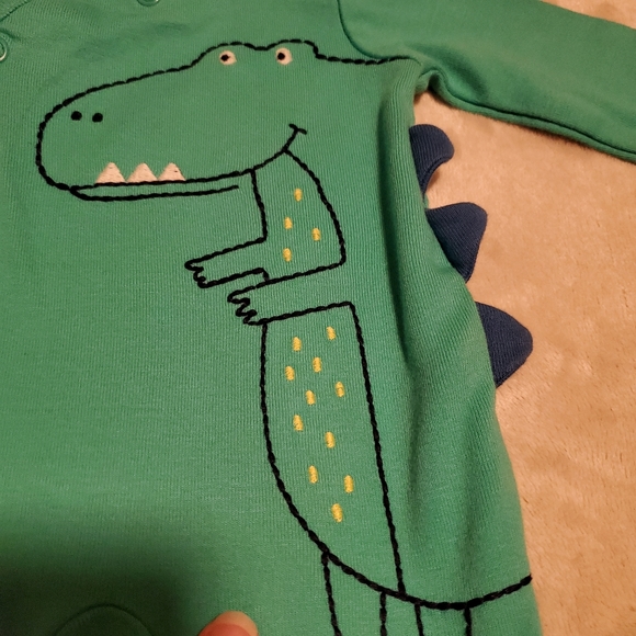 Sleeper/onesie/outfit bundle - Picture 6 of 14